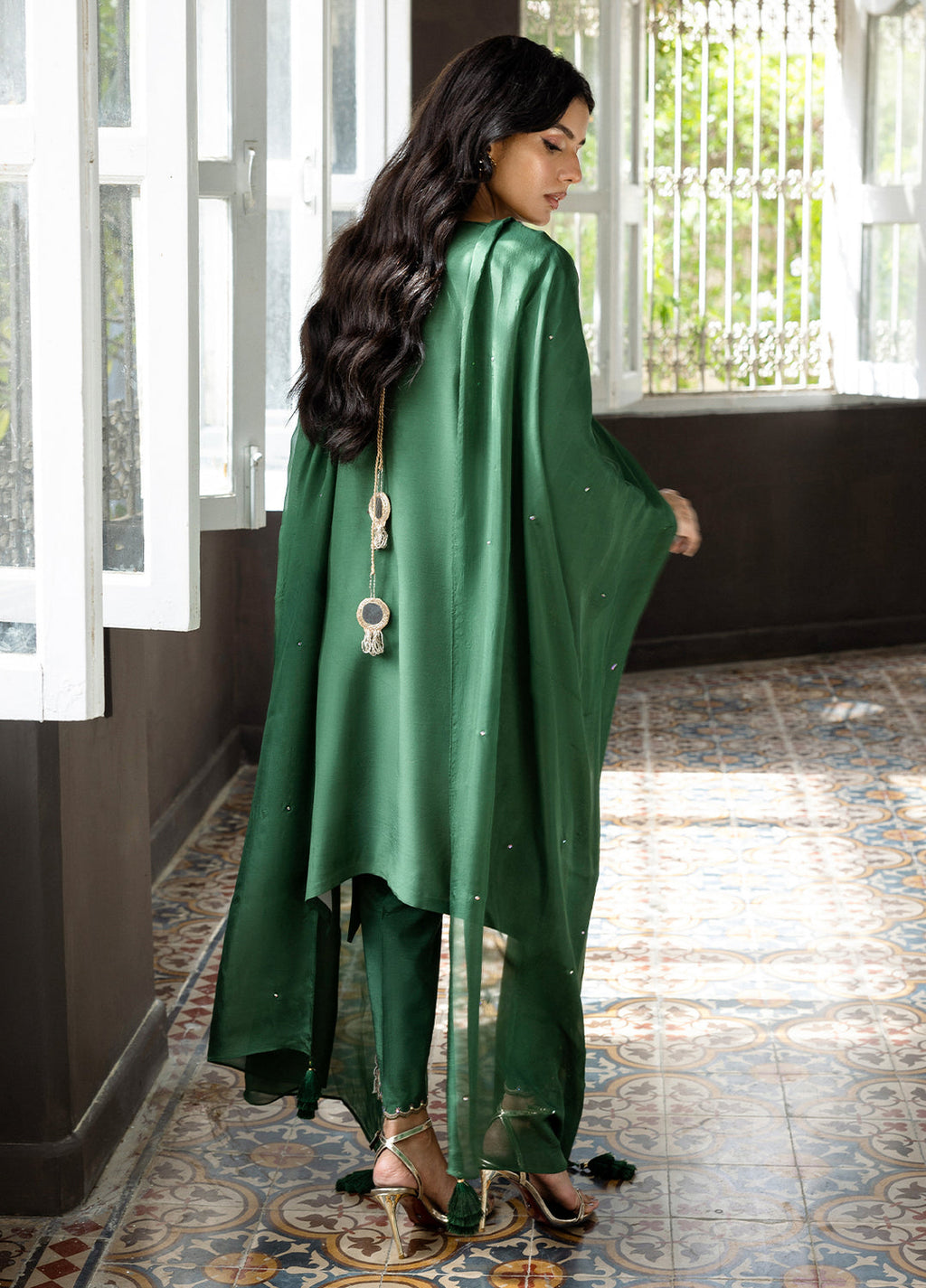 Elara by Mavie Women Pret Ramen Silk Emeral