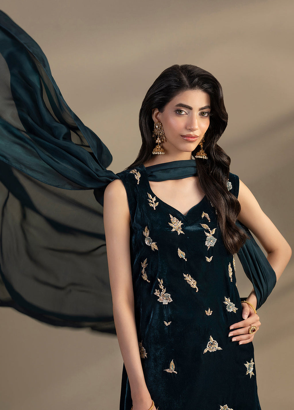 Noir by Mavie Pret Luxury Velvet Miren