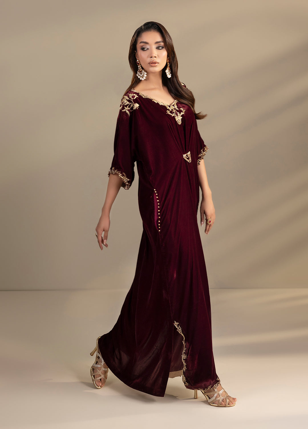 Noir by Mavie Pret Luxury Velvet Czarina