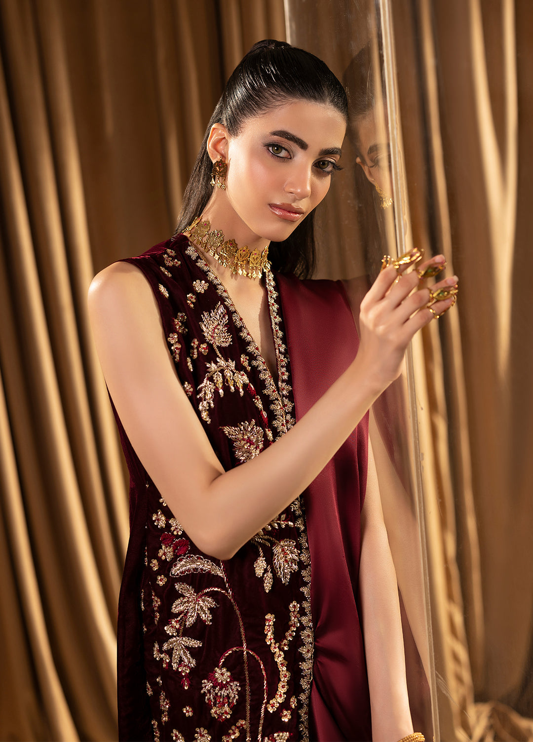 Noir by Mavie Pret Luxury Velvet Arden