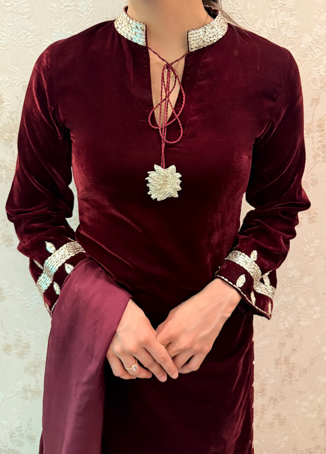 Noir by Mavie Pret Luxury Velvet Luna