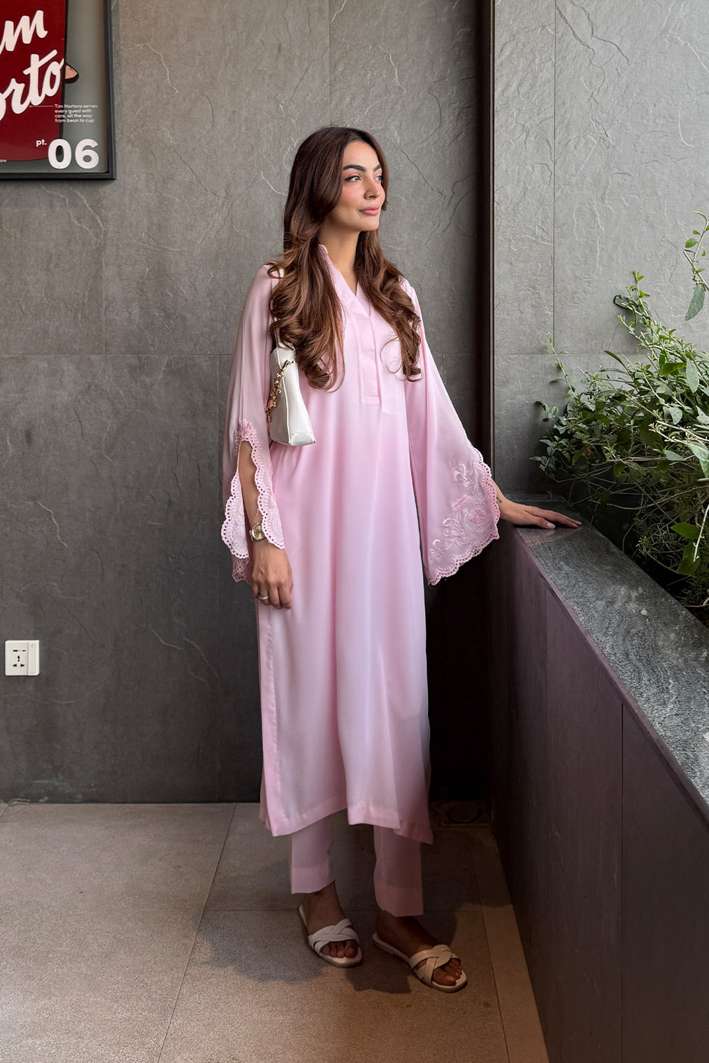 Soft Pink Georget 2-Piece Kurti Set – Flowing Elegance & Modern Charm