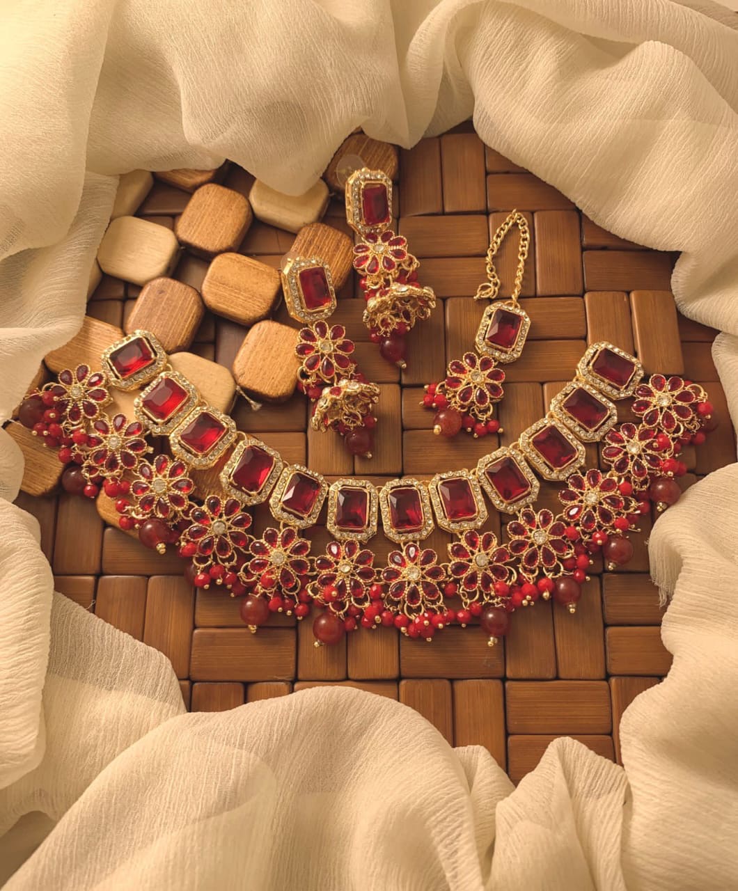 Zircon Necklace Set with Bindiya/Tikka