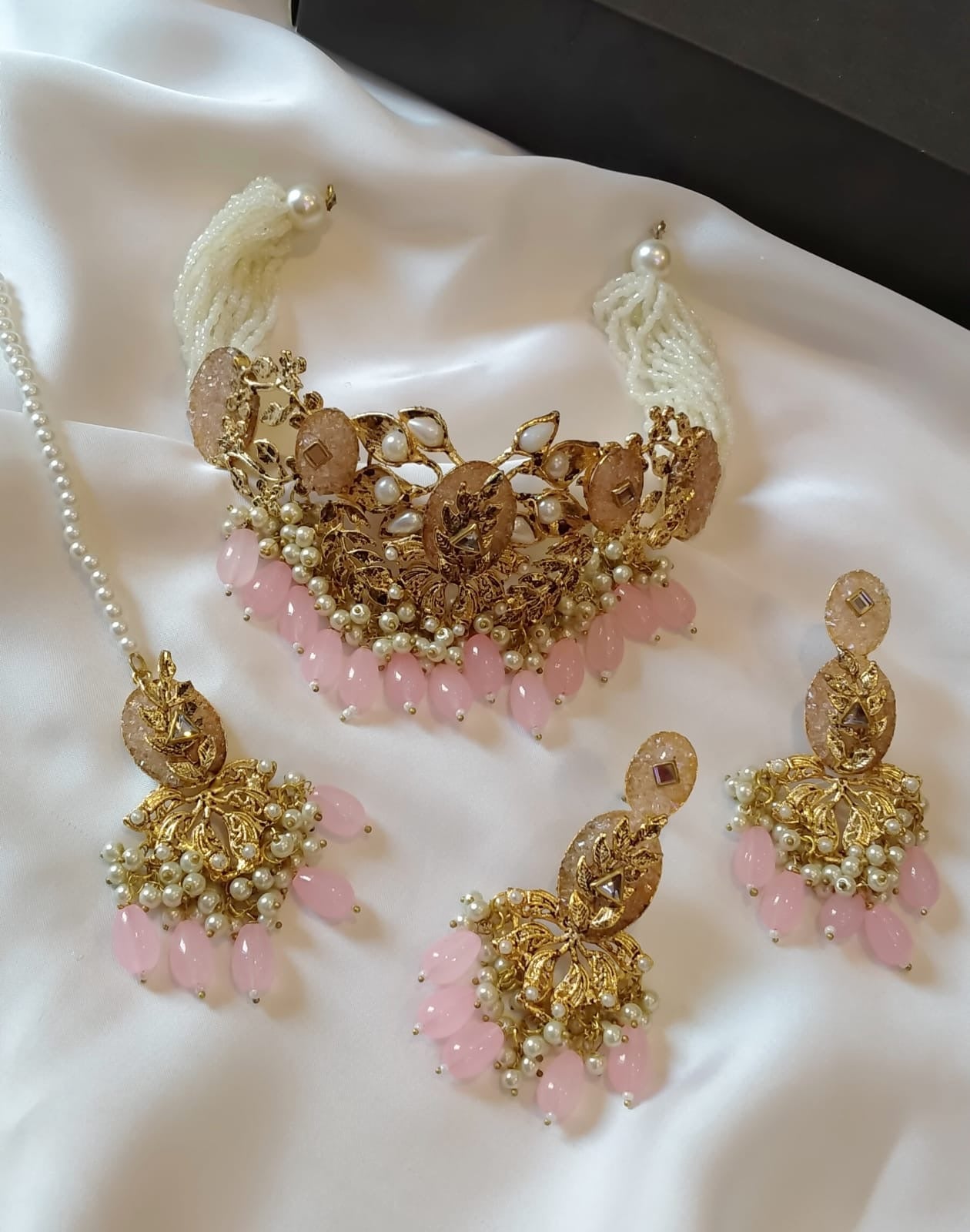 Handmade Choker Set – Necklace + Earrings + Maang Tikka