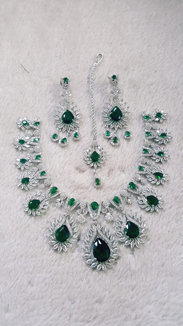 Zircon Set With Bindiya