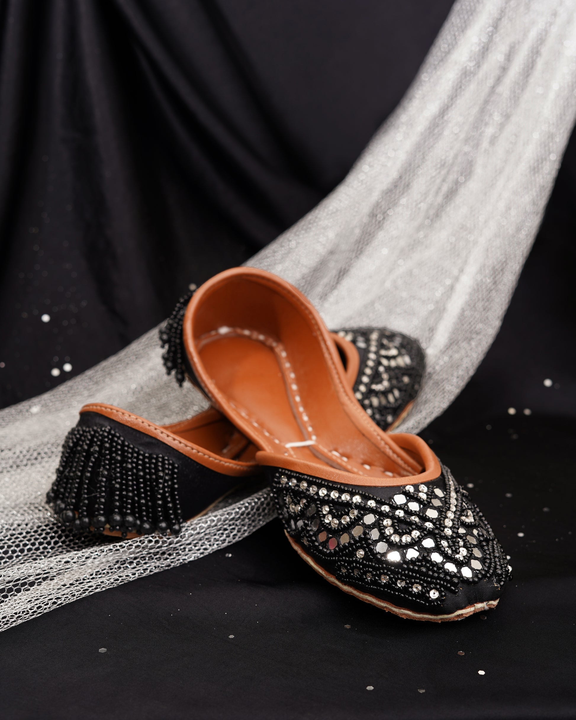 Gohar‑e‑Nayab Black – Elegant Bridal / Formal Khussa