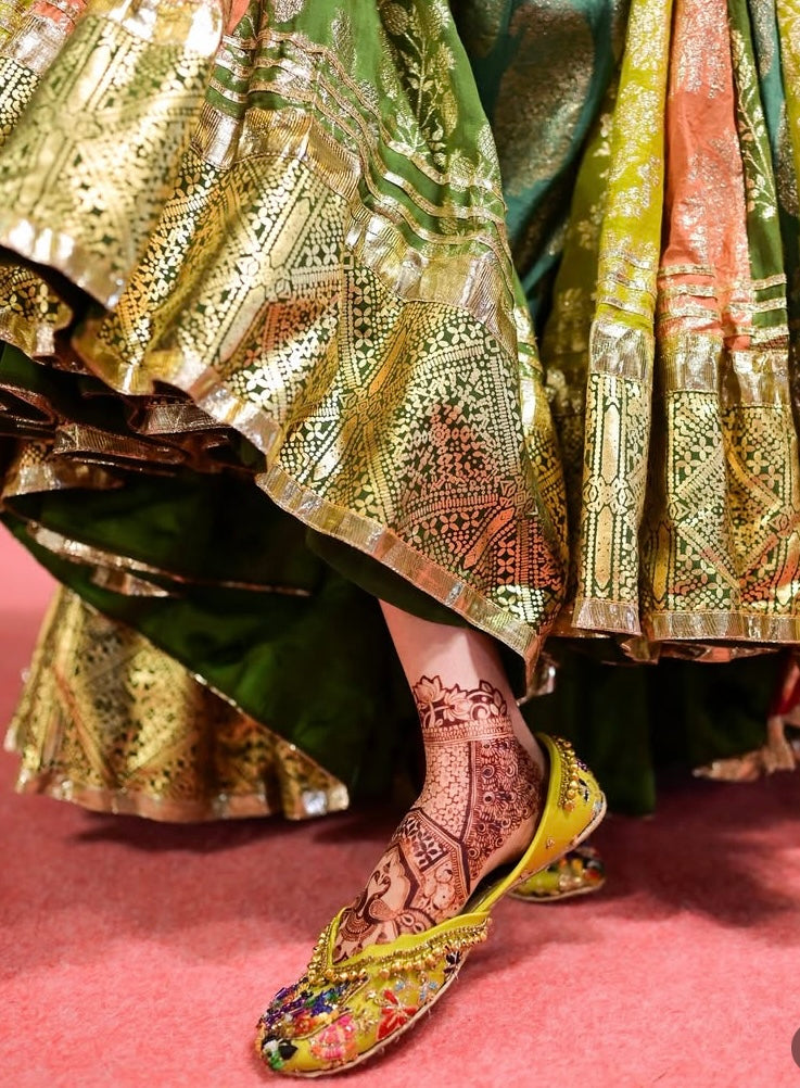 Emaan – Elegant Embellished Silk Potli / Clutch