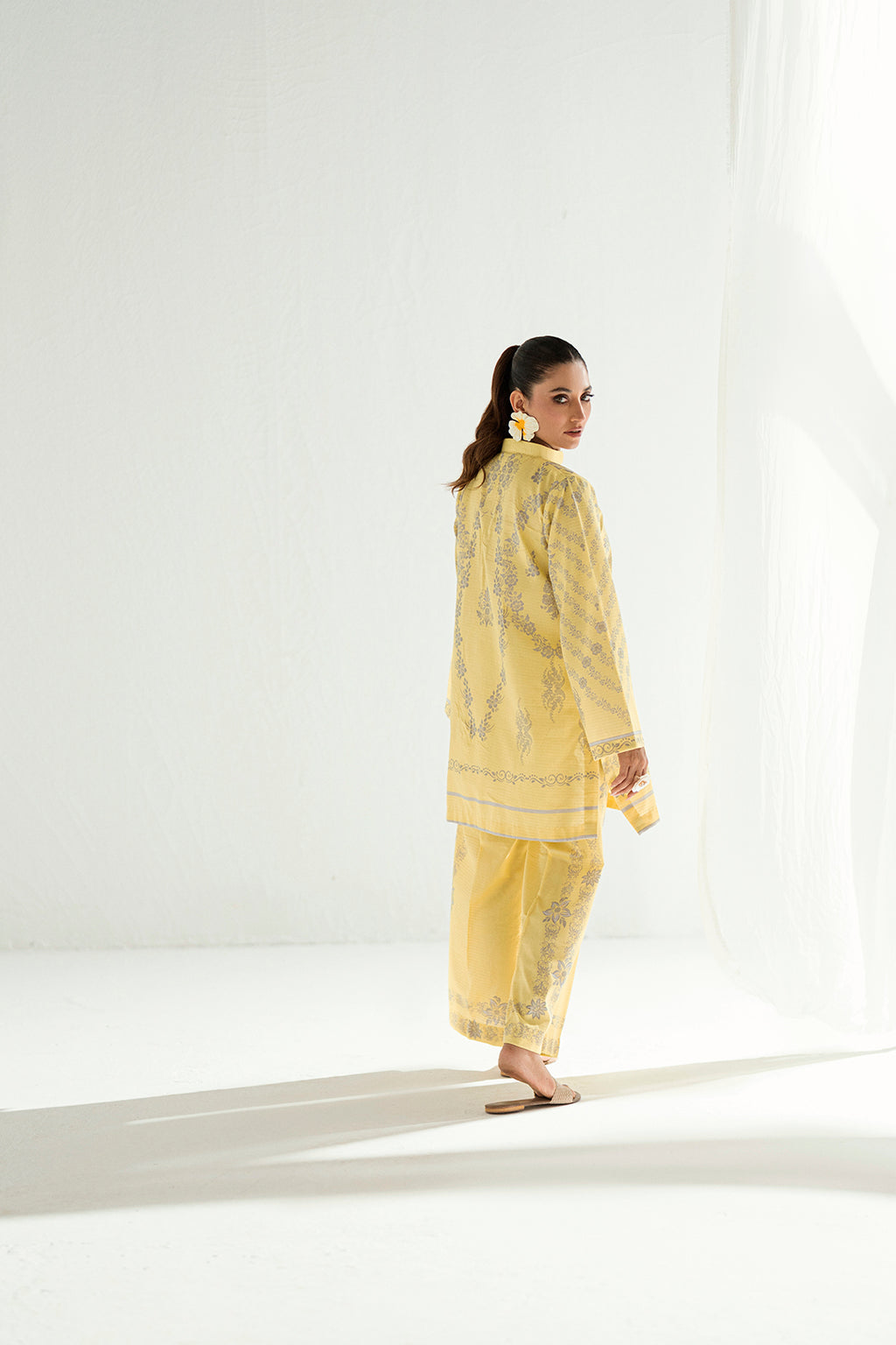 Pastel Yellow 2-Piece Kurti Set – Radiant Summer Elegance