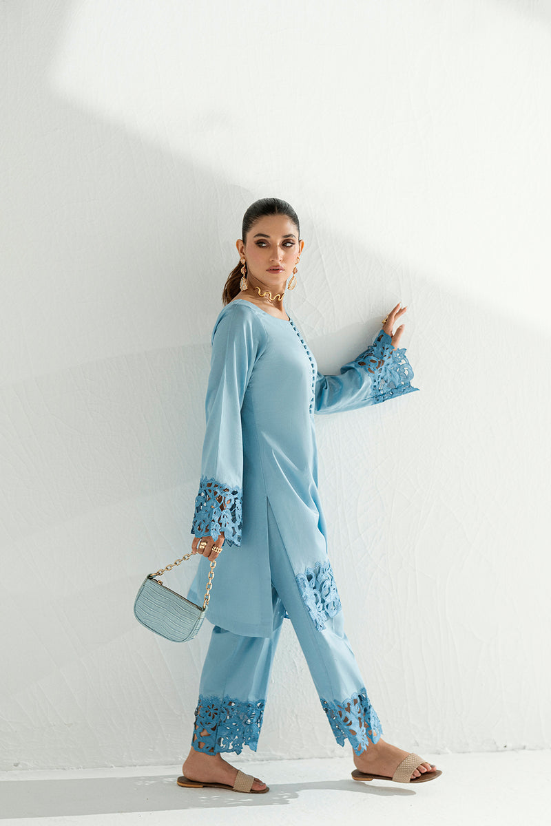 Blue 2-Piece Embroidered Lawn Kurti Set – Effortless Elegance