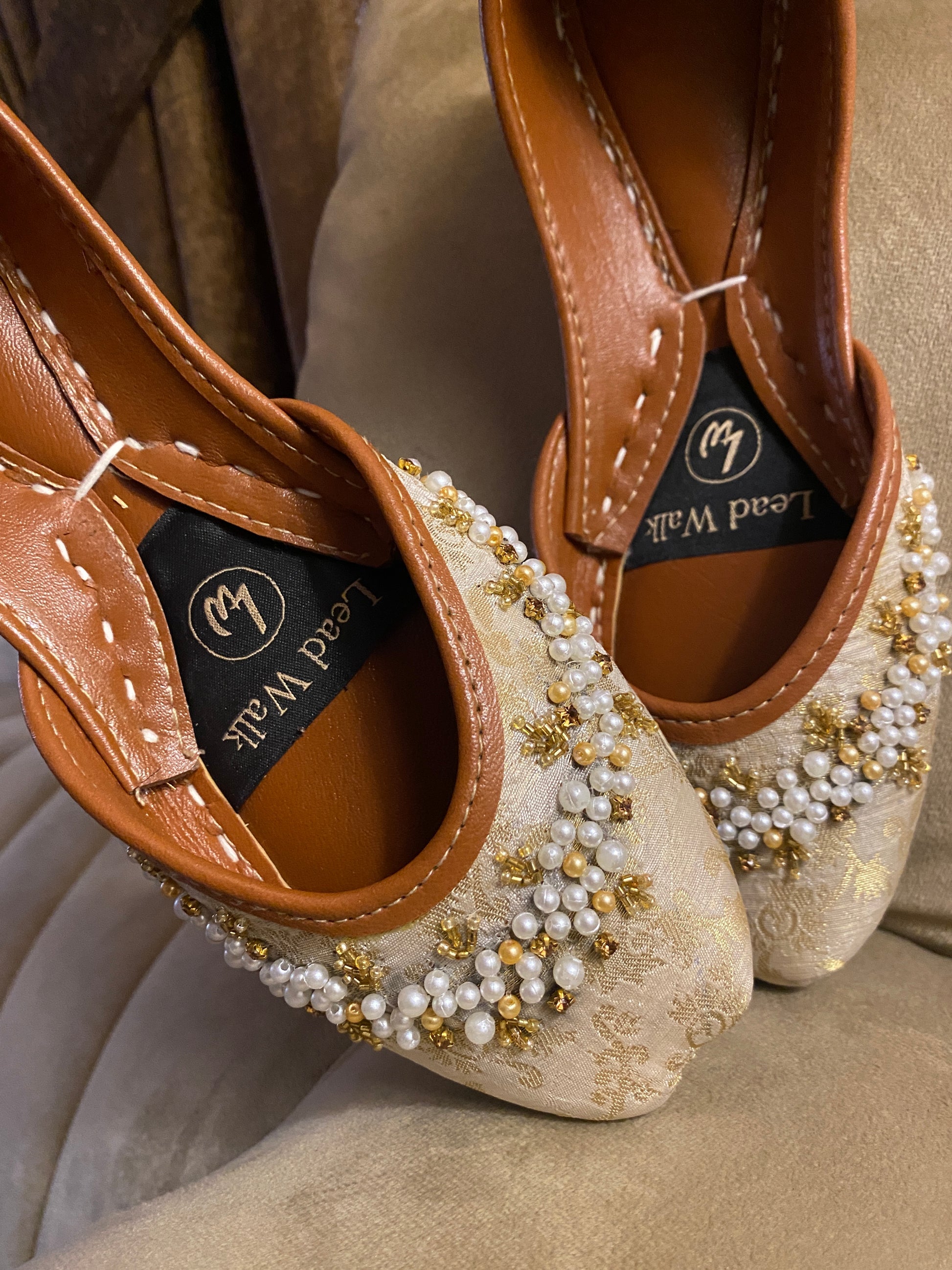 Mehru – Handcrafted Jutti in Soft Beige