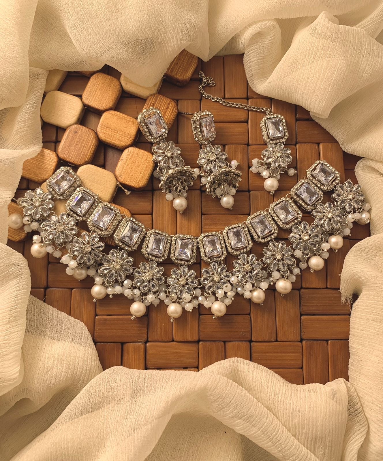 Zircon Necklace Set with Bindiya/Tikka