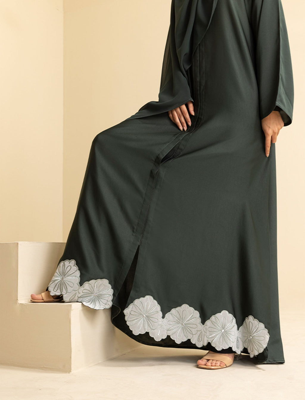 Green Jewel Front Open Embroidered Abaya – Bottle Green