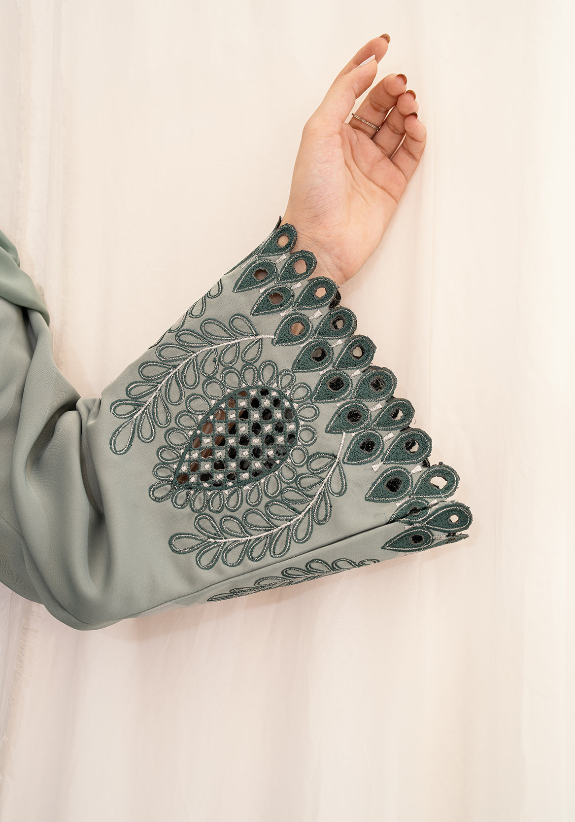 HAREER EMBROIDERED ABAYA - LIGHT GREEN