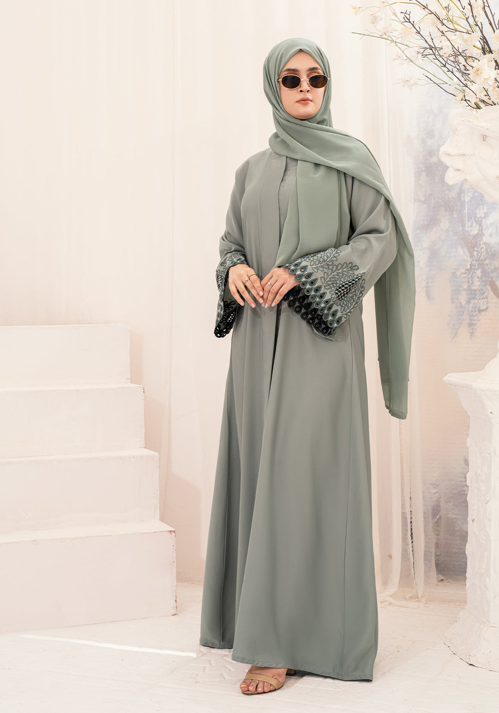 HAREER EMBROIDERED ABAYA - LIGHT GREEN