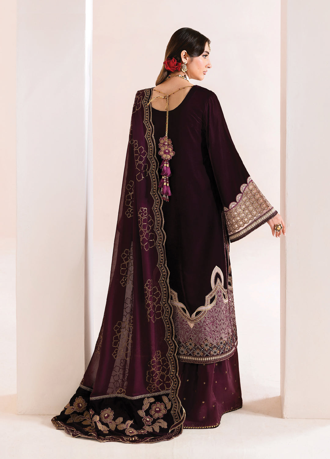 Makhmal by Alizeh Fashion Unstitched Luxury Velvet Embroidered 3 Piece Suits AFB25MV AF-VLT-2221-MEHREE - Festive Collection