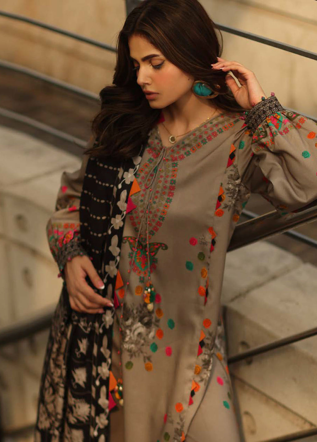 C Prints by Charizma Printed Linen Suits  3 Piece