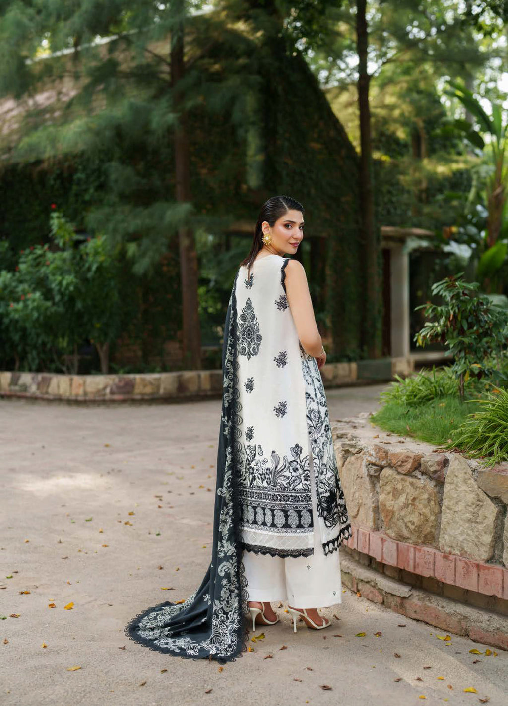 Meraki by Asifa And Nabeel Unstitched Viscose Embroidered Suits 3 Piece AN25MW ANM-02-Ember Glow - Winter Collection