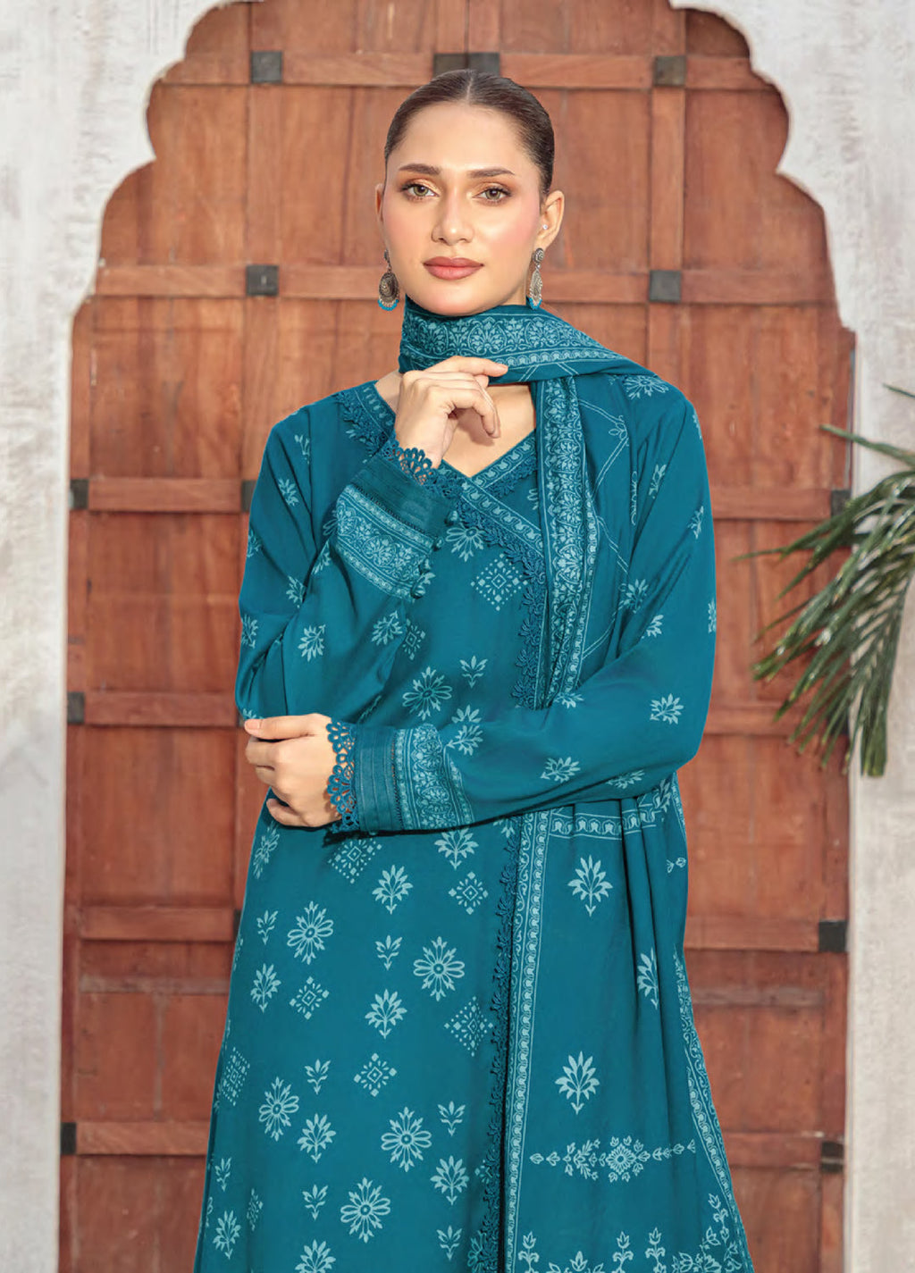 Lakhany Printed Pashmina Suits Unstitched 3 Piece