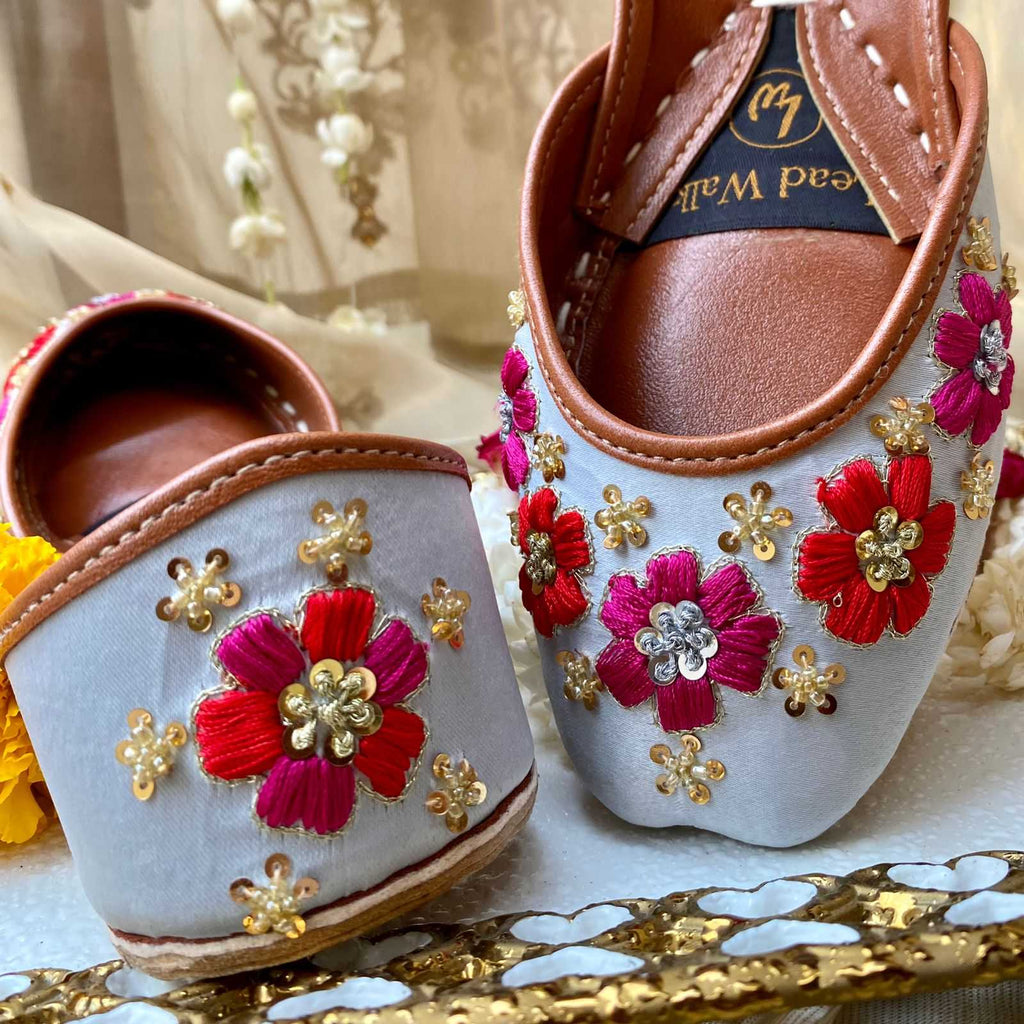 Gulali – Pastel Embroidered Khussa with Pearl & Thread Work