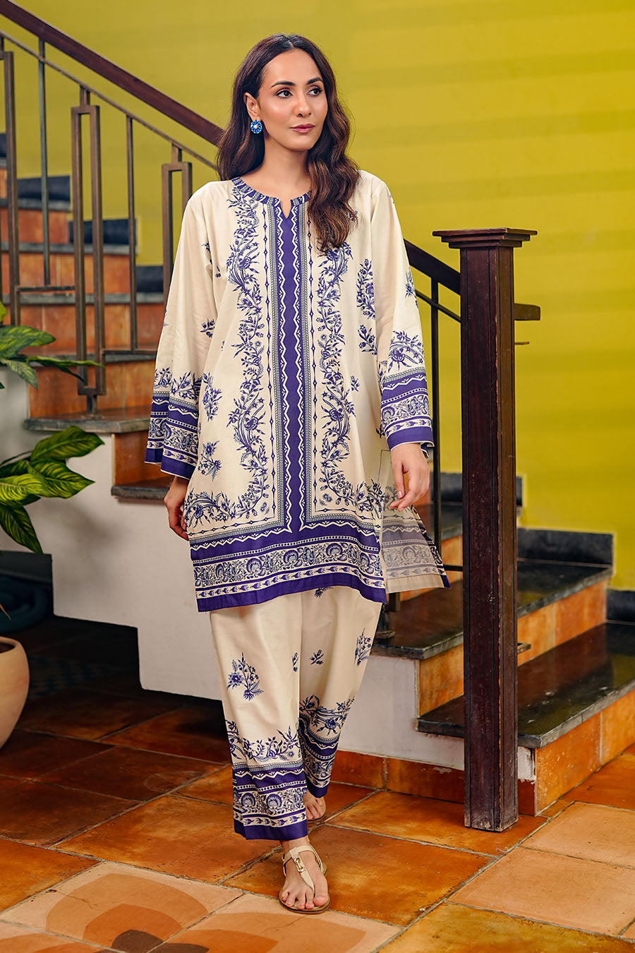 IVORY BLOOM Stitched 2 pcs